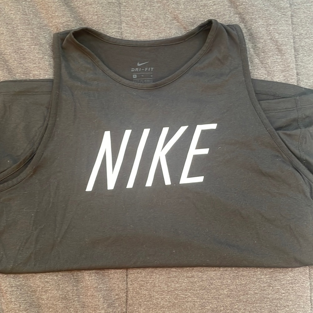 Black Simple Nike Drifit Tank